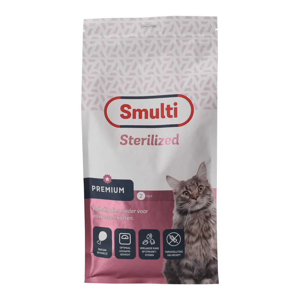 Zak Smulti Premium Sterilized kattenvoer van 2 kg voor volwassen gesteriliseerde katten, rijk aan gevogelte en tarwevrij.